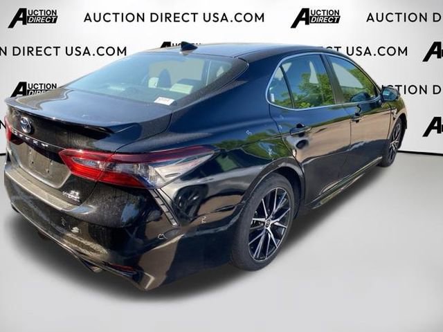 Used 2022 Toyota Camry SE FWD image 6