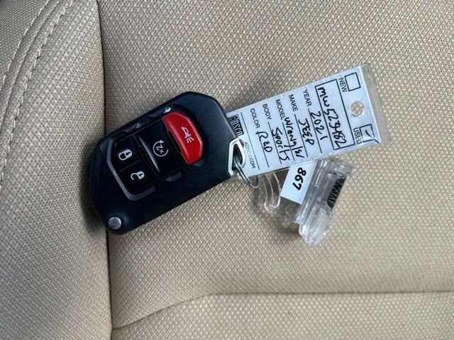 Used 2021 Jeep Wrangler Unlimited Sport AWD/4WD image 17