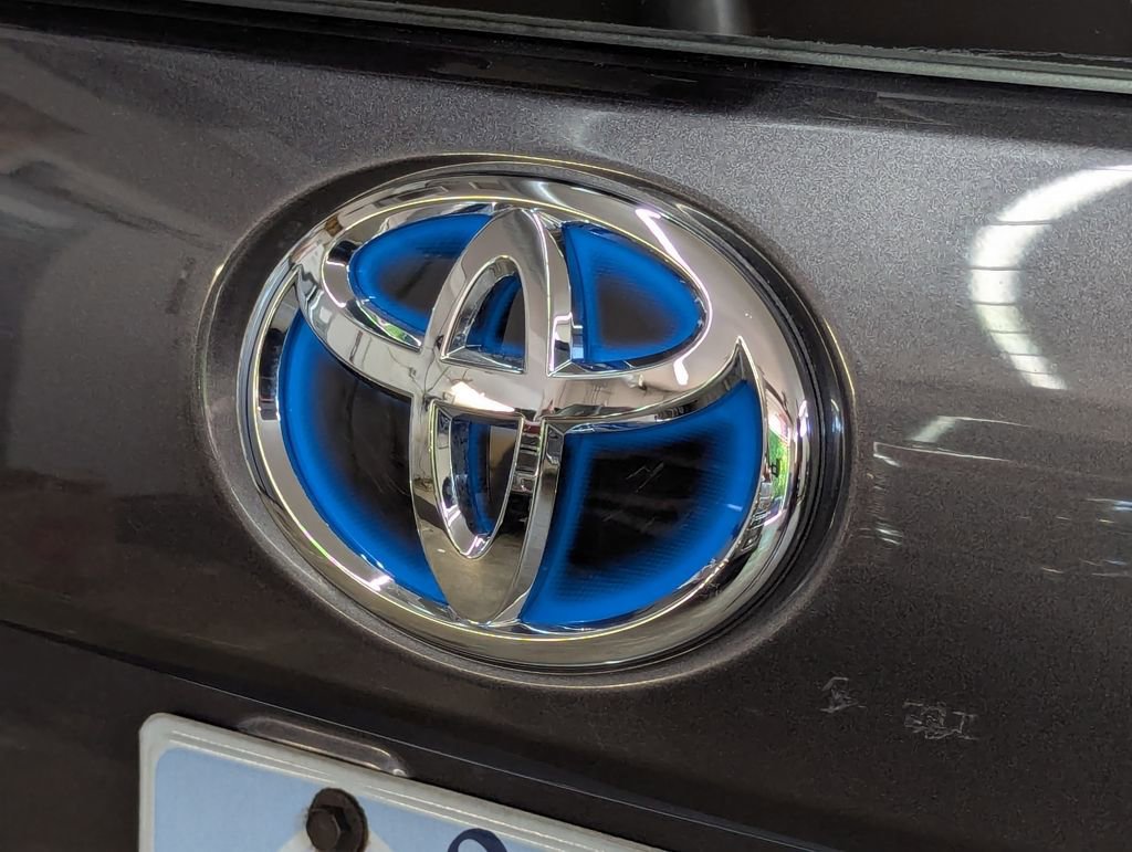 Used 2014 Toyota Prius V Three FWD image 5