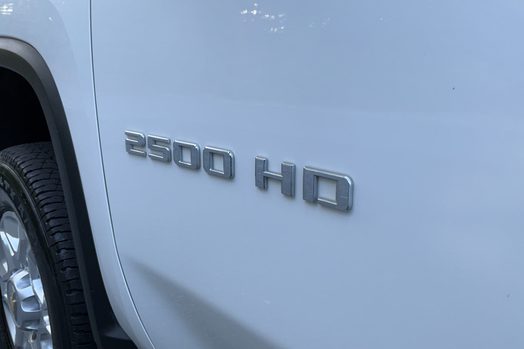 Used 2024 Chevrolet Silverado 2500 LT AWD/4WD image 30