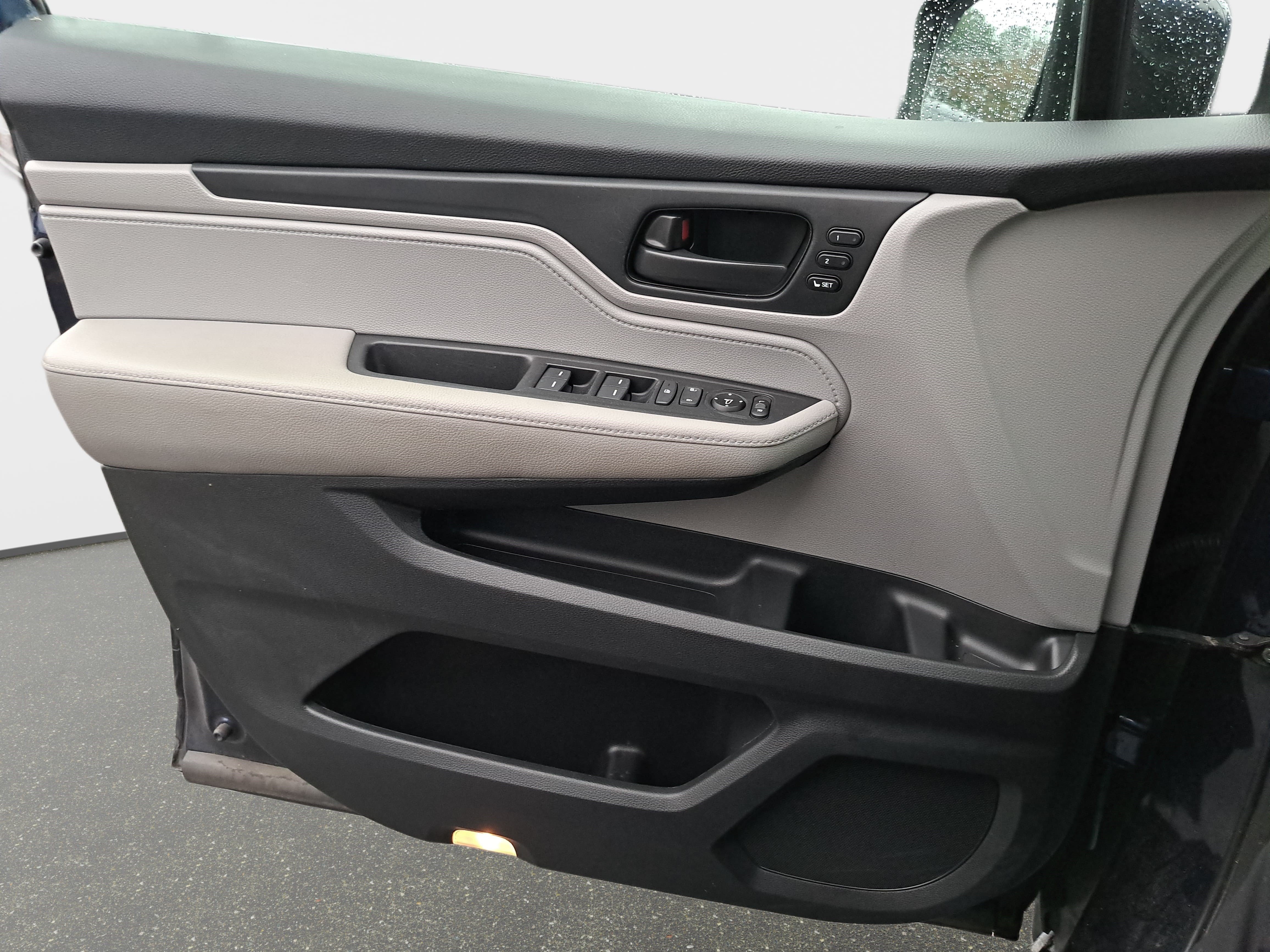 Used 2018 Honda Odyssey EX-L image 26