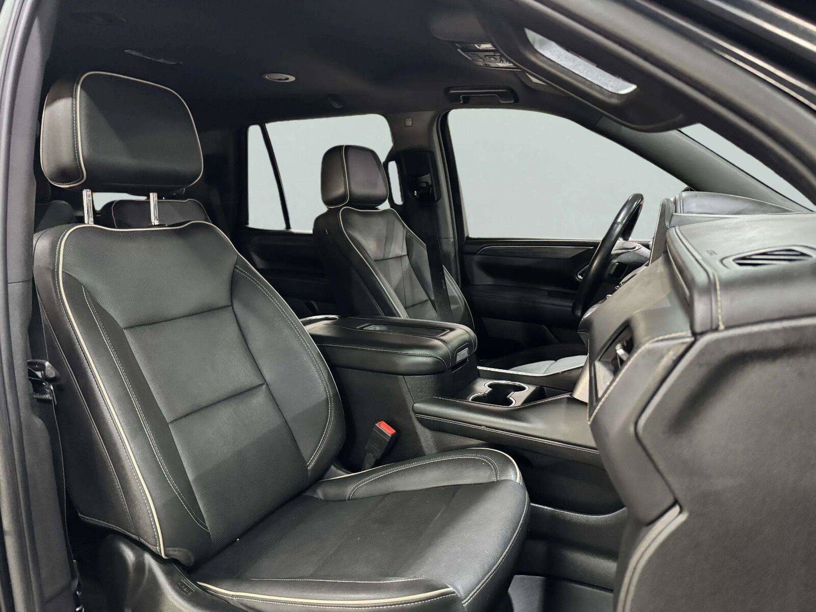 Used 2022 GMC Yukon SLT w/ SLT Luxury Package AWD/4WD image 44