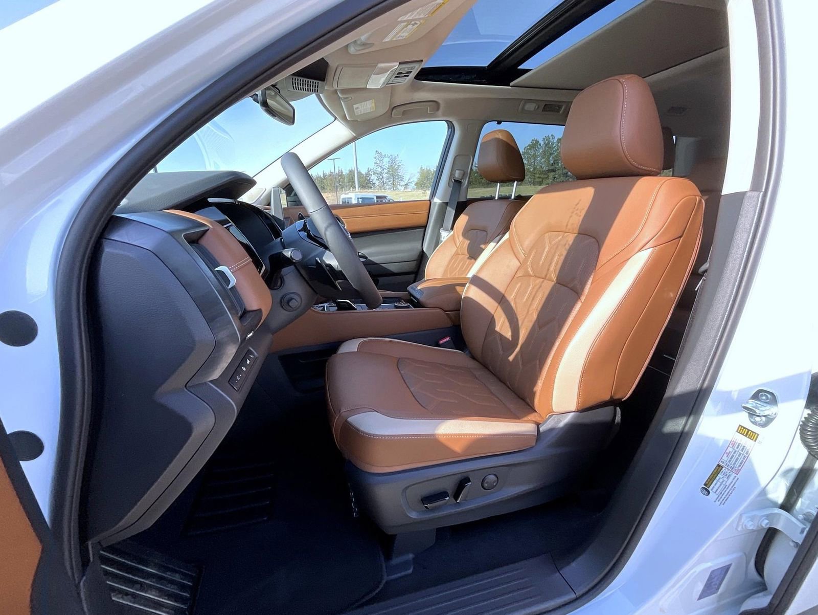 New 2026 Nissan Pathfinder Platinum AWD/4WD image 11
