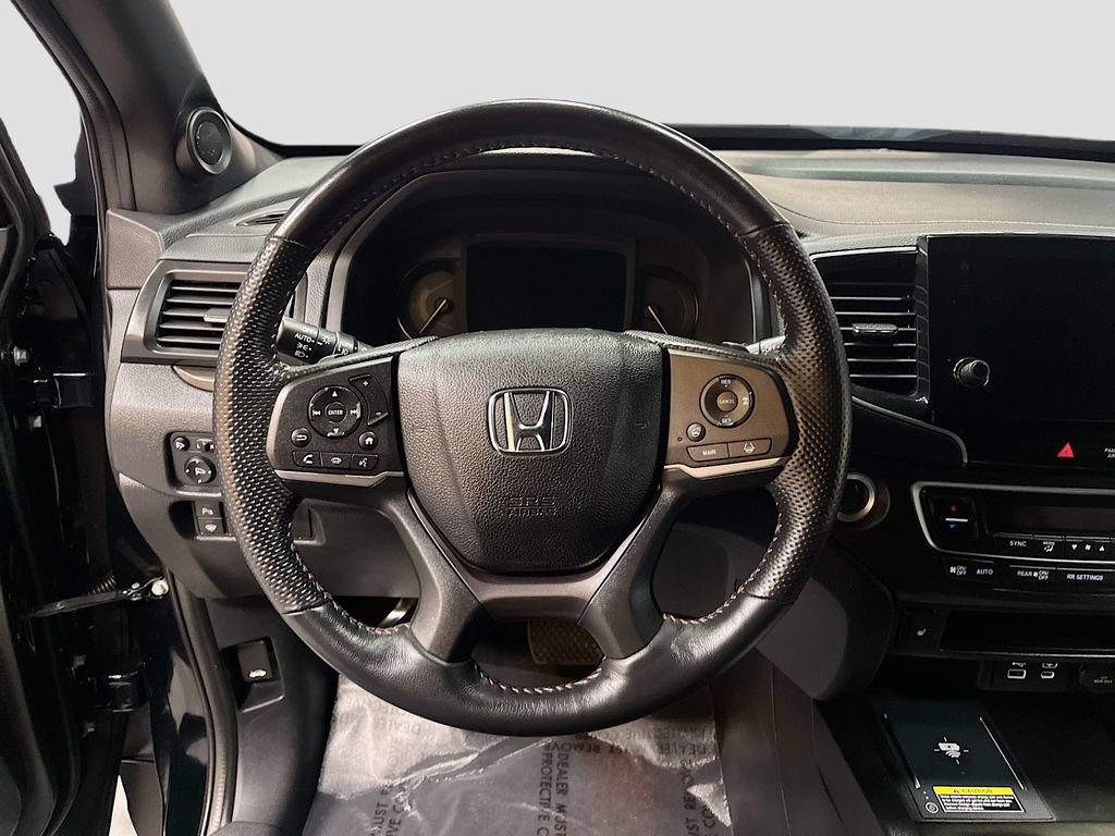 Used 2025 Honda Passport TrailSport image 11