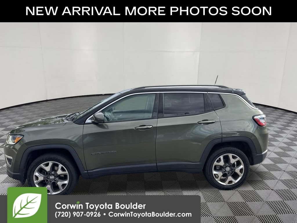 Used 2018 Jeep Compass Limited w/ Navigation Group AWD/4WD image 4