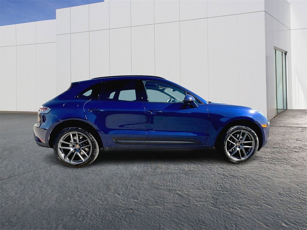 Used 2024 Porsche Macan image 8