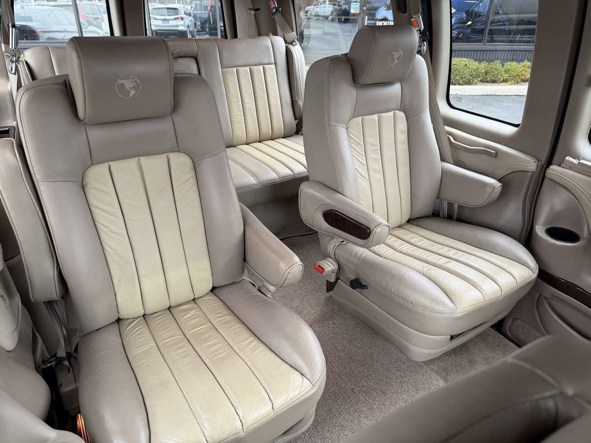 Used 2012 Chevrolet Express 1500 image 10