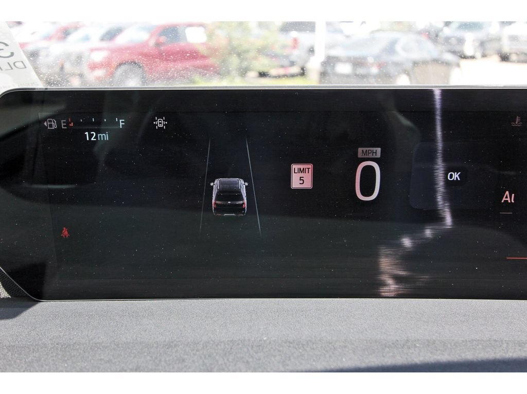 Used 2025 Ford Expedition Platinum AWD/4WD image 13
