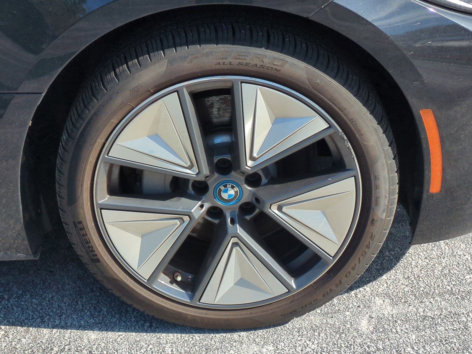Used 2023 BMW i4 eDrive35 w/ Premium Package image 12