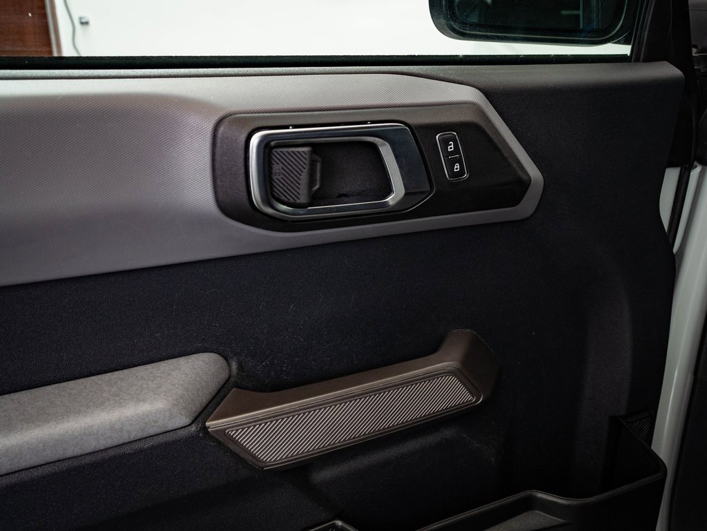 Used 2021 Ford Bronco Black Diamond image 29