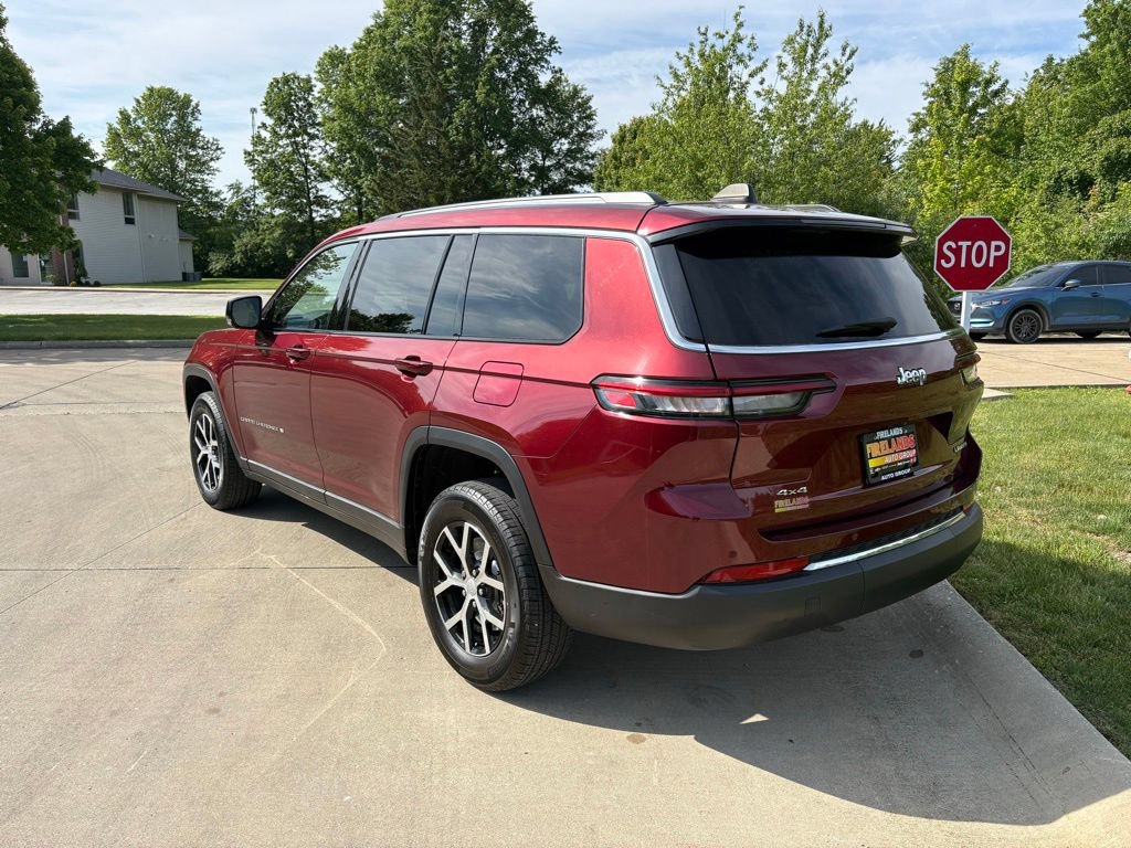 Used 2023 Jeep Grand Cherokee L Limited AWD/4WD image 7