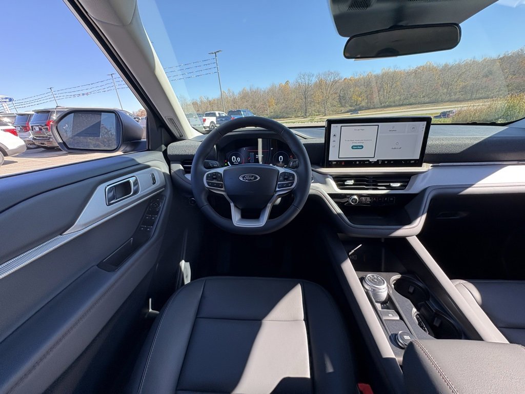 New 2026 Ford Explorer Active w/ Active Comfort Package image 30