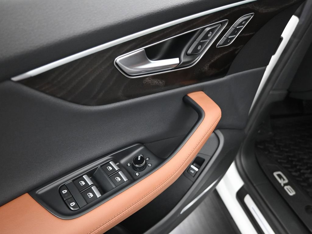 Used 2023 Audi Q8 Premium Plus image 11
