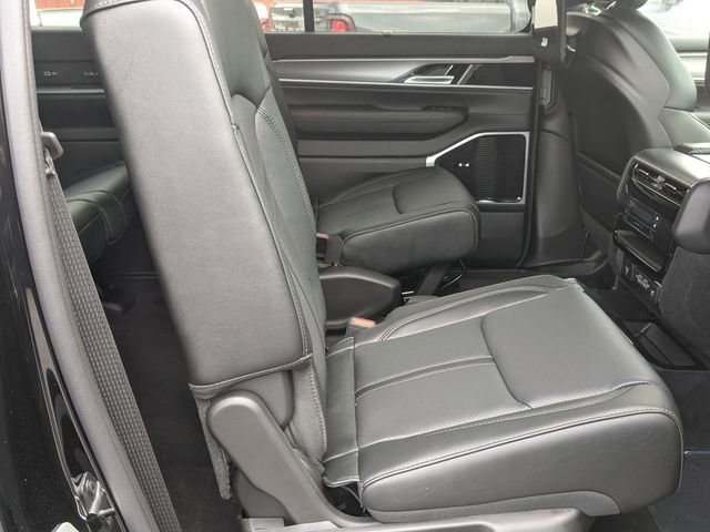 New 2026 Jeep Grand Wagoneer L Limited AWD/4WD image 18