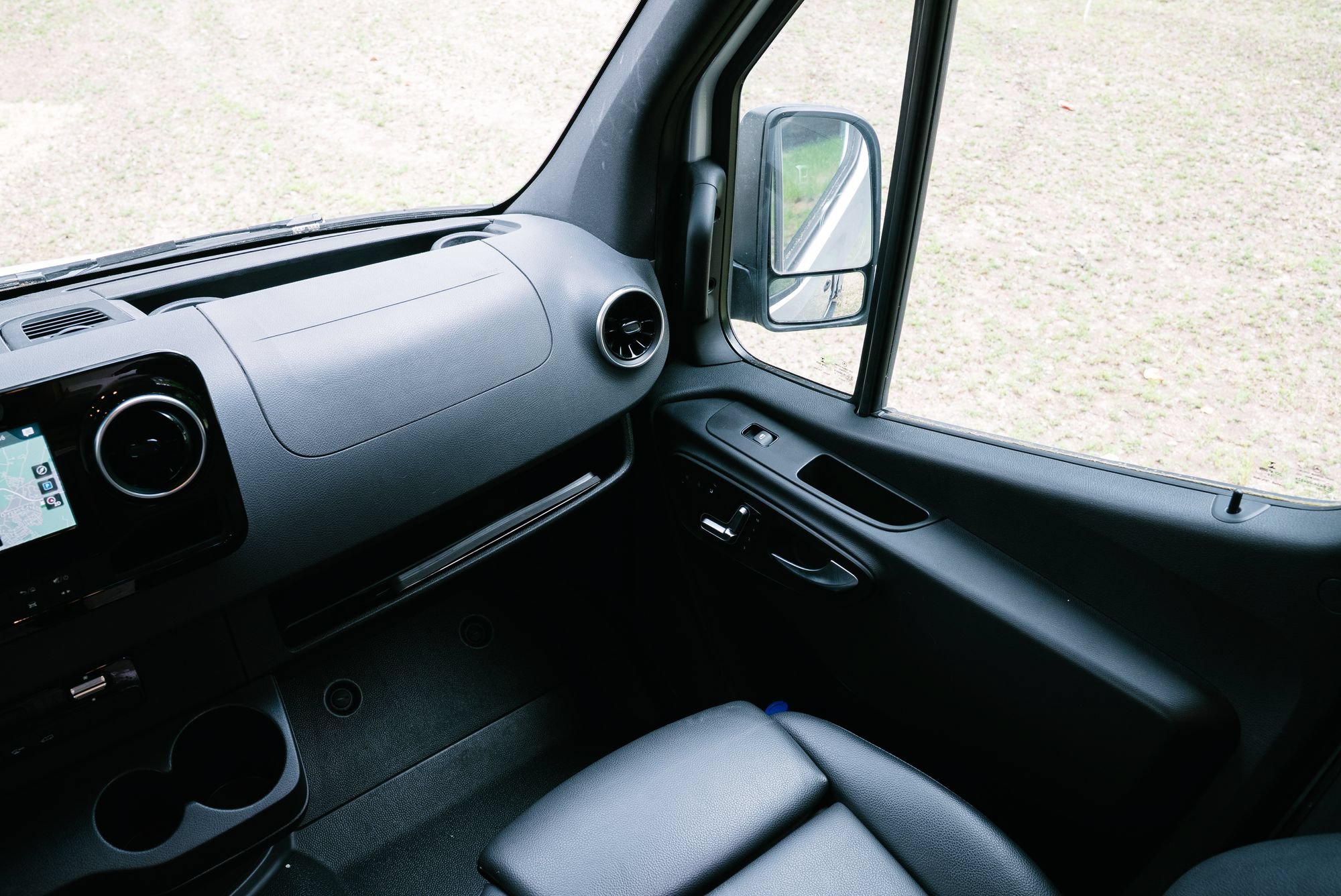 Used 2020 Freightliner Sprinter 2500 AWD/4WD image 28