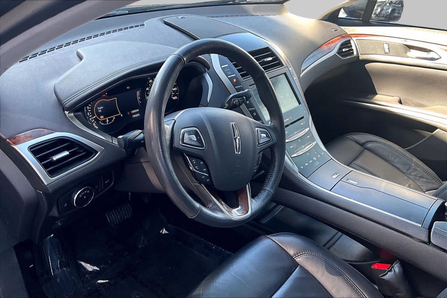 Used 2014 Lincoln MKZ FWD image 18