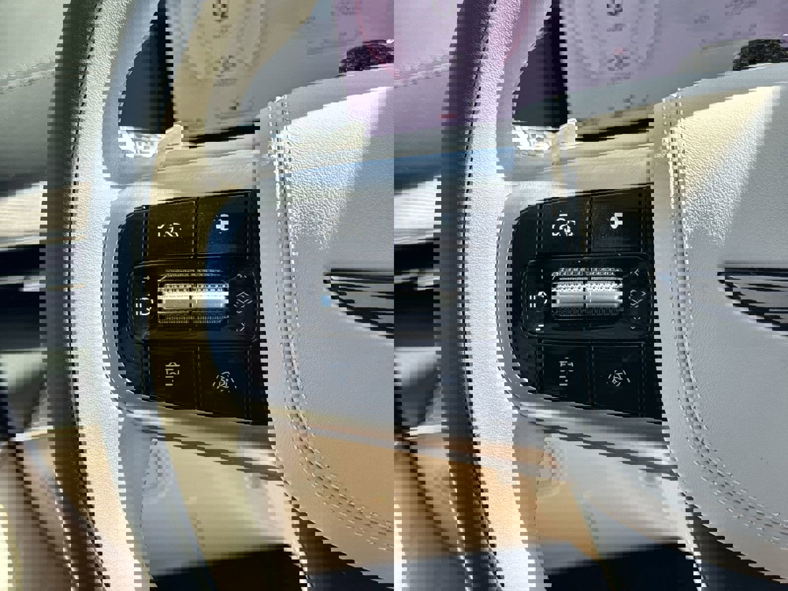 Used 2025 Genesis GV80 3.5T Prestige image 19