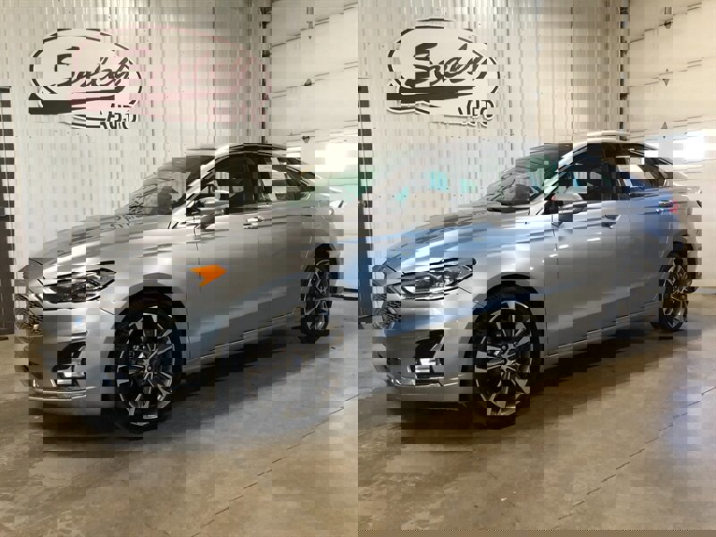 Used 2020 Ford Fusion Titanium image 1