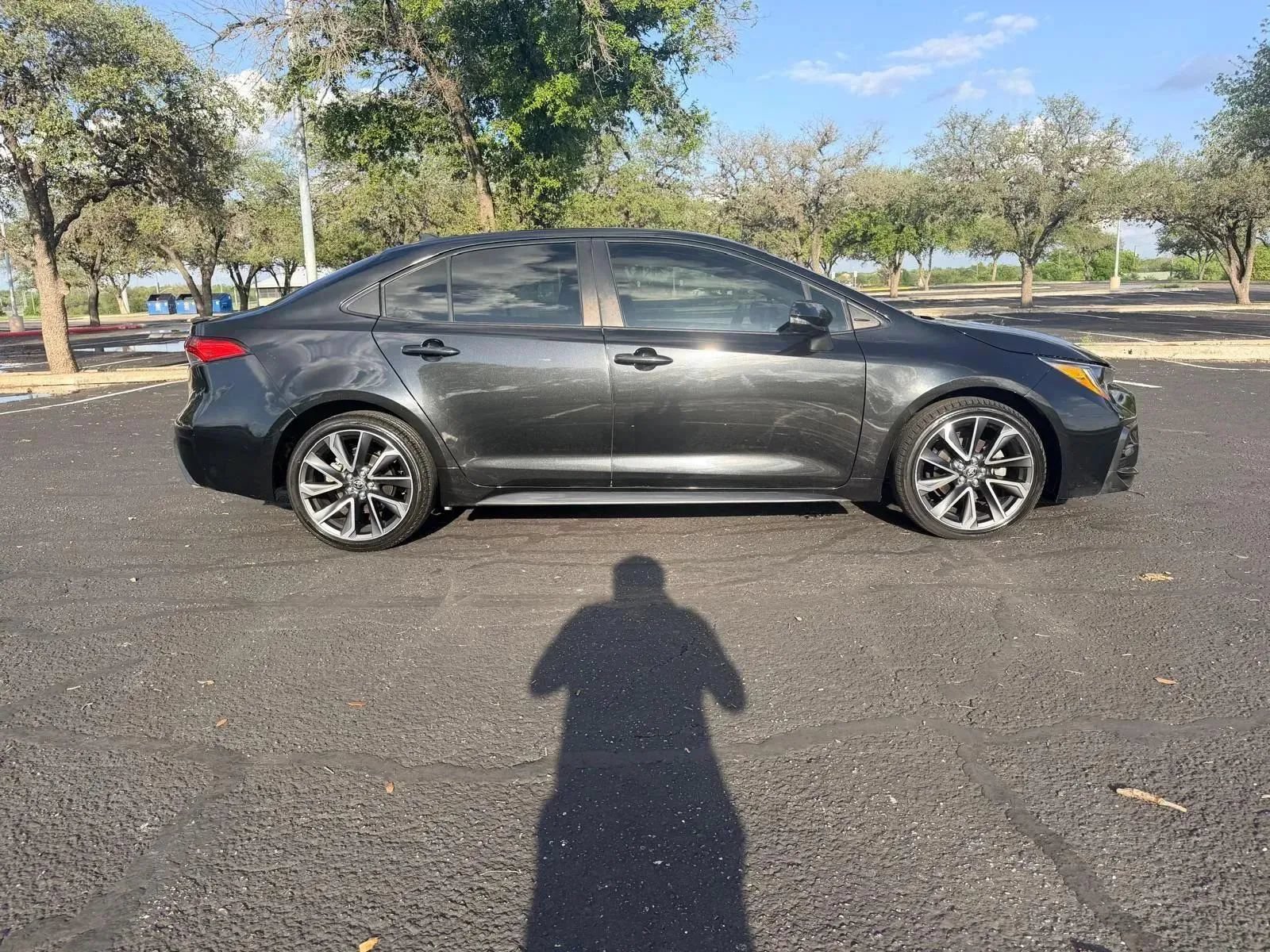 Used 2022 Toyota Corolla SE FWD image 4