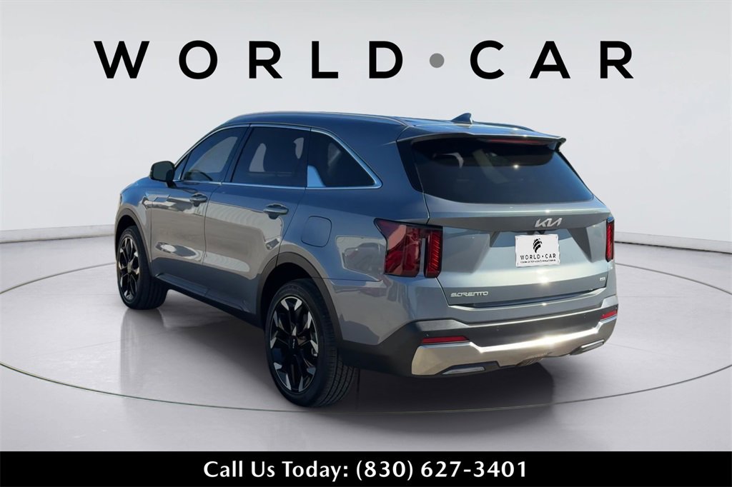 Used 2025 Kia Sorento EX image 6