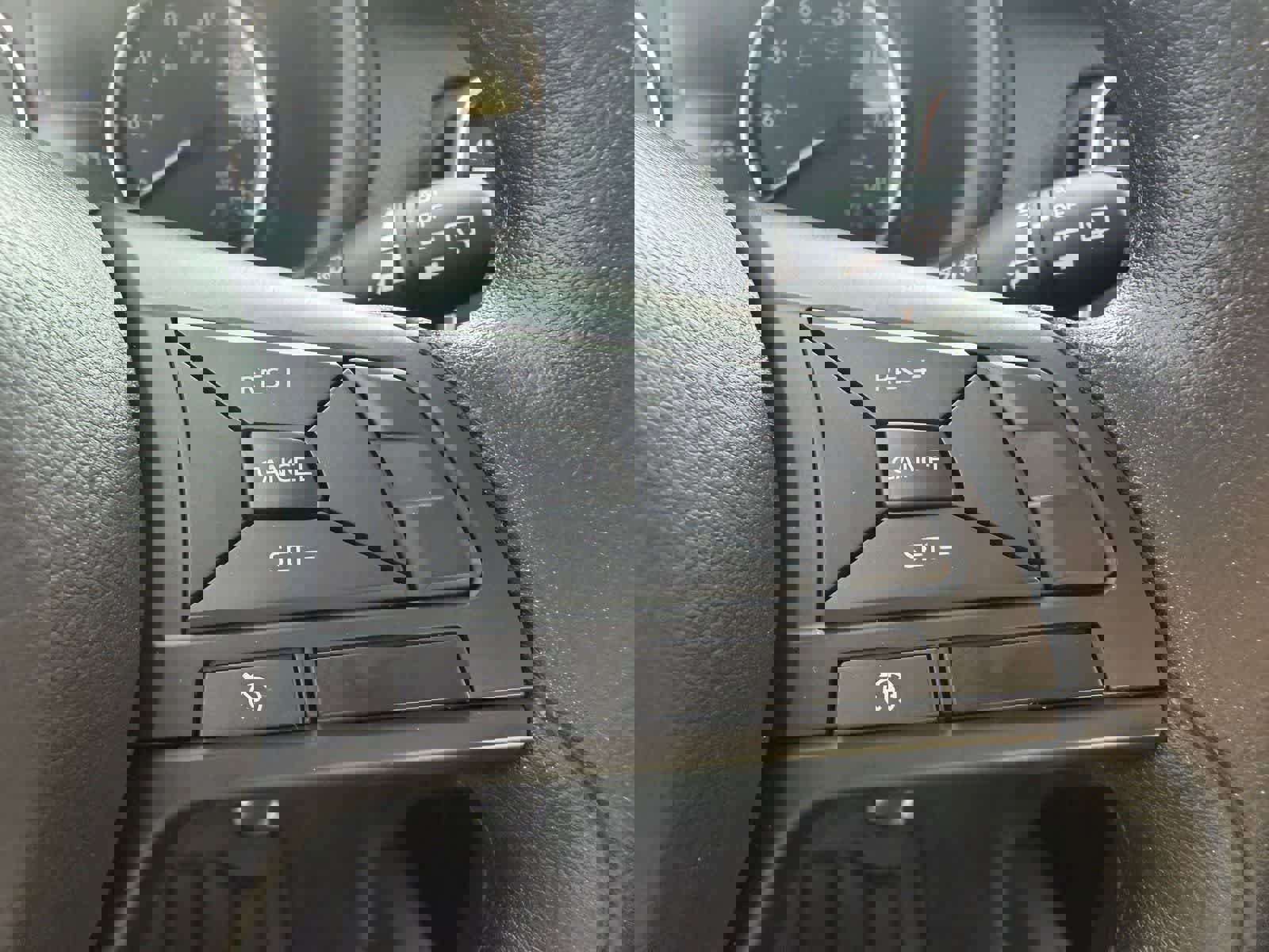 Certified 2025 Nissan Kicks Play S image 8