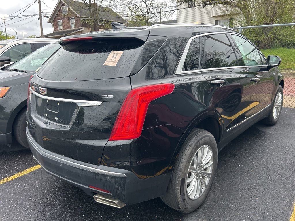 Used 2019 Cadillac XT5 AWD image 2