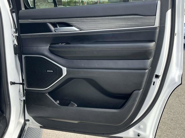 Used 2024 Jeep Wagoneer Series II image 24