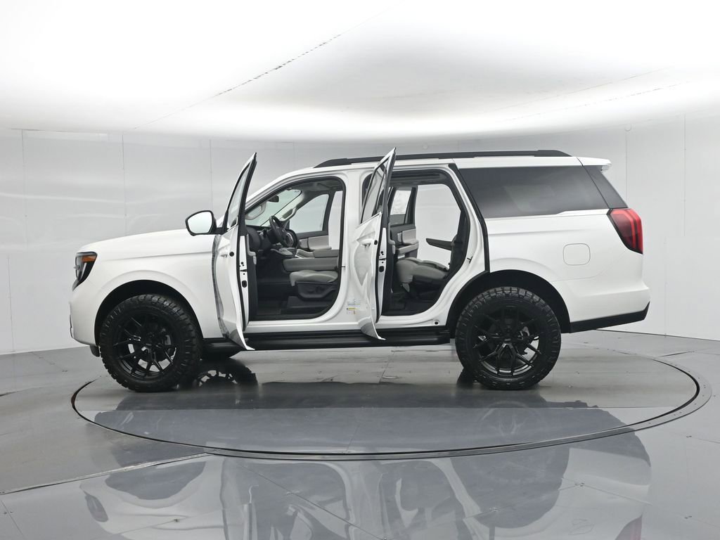 New 2026 Ford Expedition Active image 23