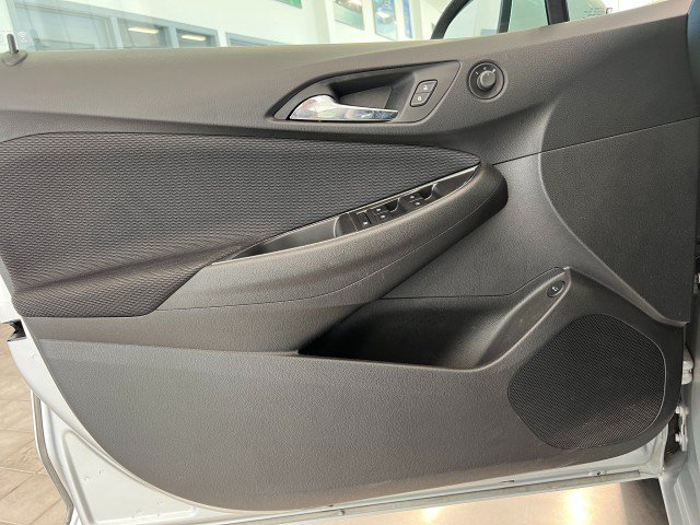 Used 2016 Chevrolet Cruze LT FWD image 12