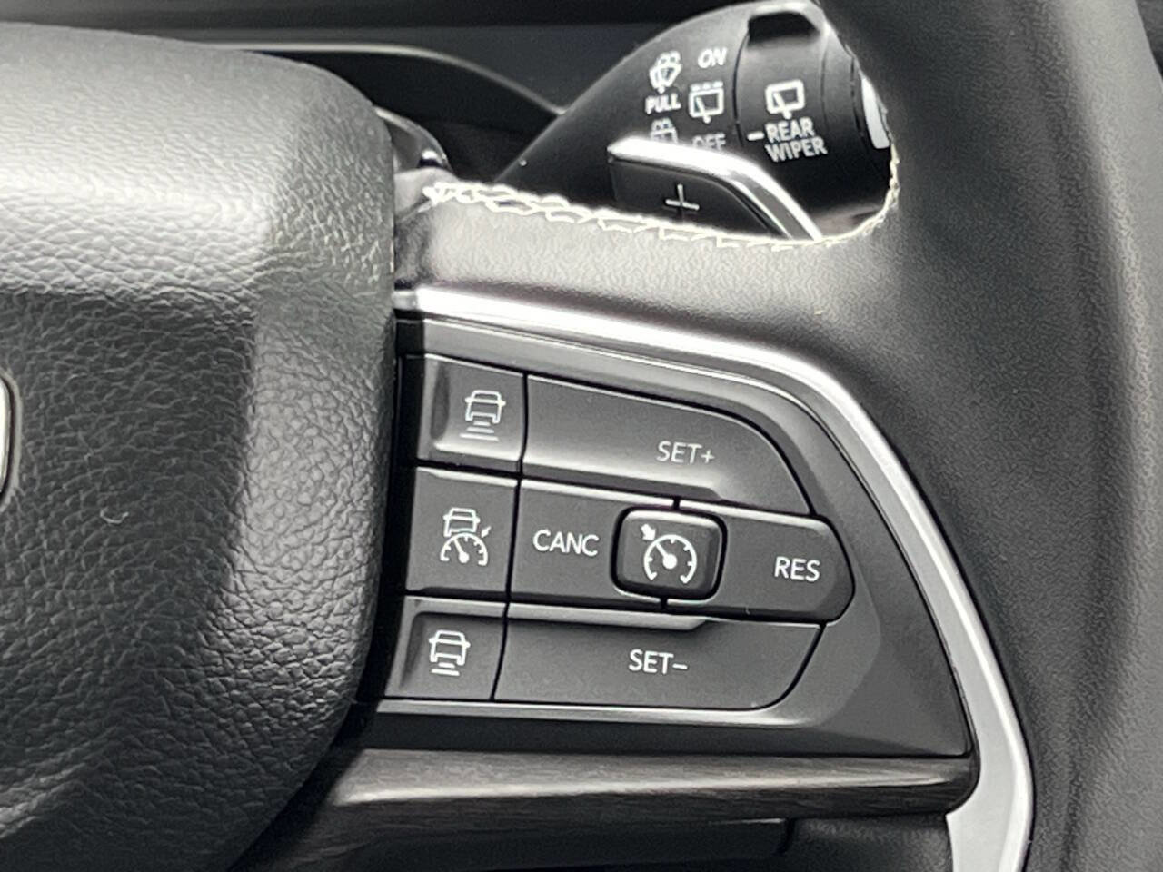 Used 2023 Jeep Grand Cherokee L Limited w/ Luxury Tech Group II image 29