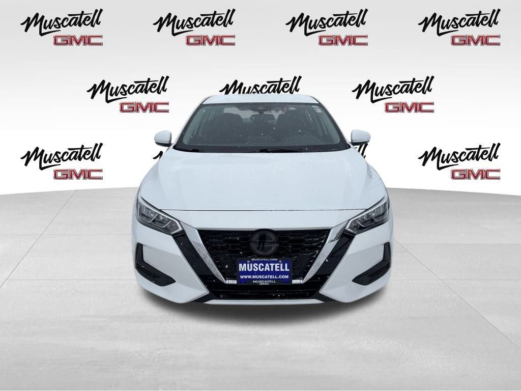 Used 2021 Nissan Sentra SV image 2