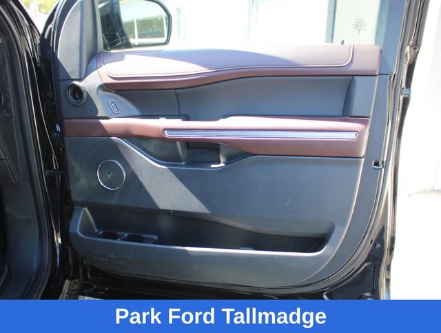Used 2023 Ford Expedition Max Limited AWD/4WD image 22