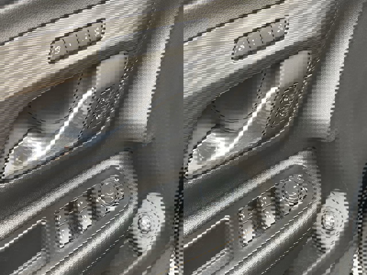 Used 2020 GMC Terrain SLT w/ Preferred Package image 23