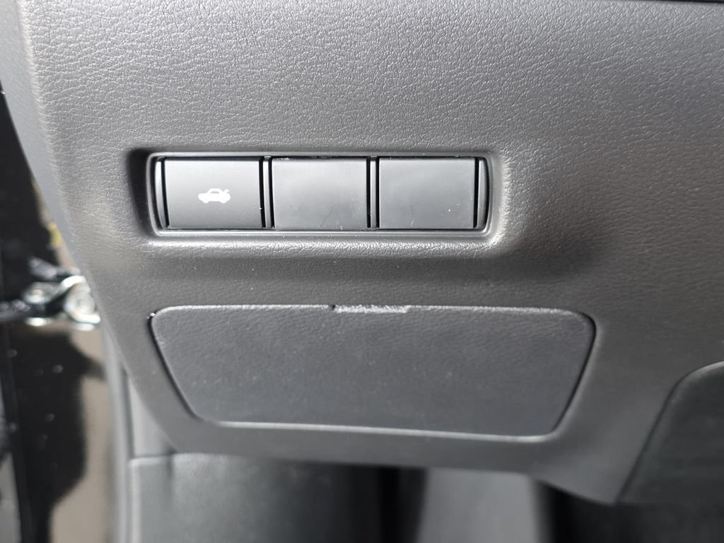 New 2026 Nissan Sentra SR FWD image 22