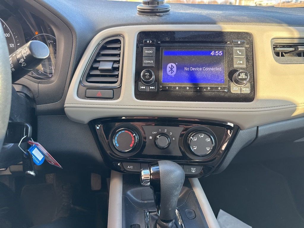 Used 2017 Honda HR-V LX image 11