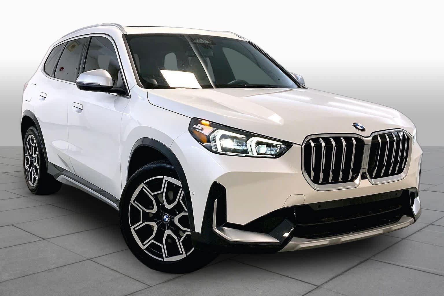 Used 2024 BMW X1 xDrive28i w/ Premium Package AWD/4WD image 2