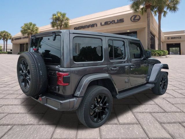 Used 2021 Jeep Wrangler Unlimited Sahara AWD/4WD image 4