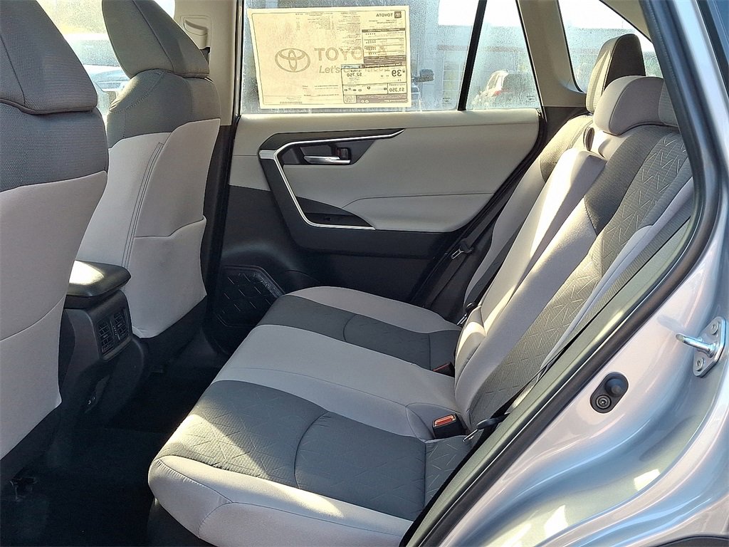 New 2025 Toyota RAV4 XLE image 6