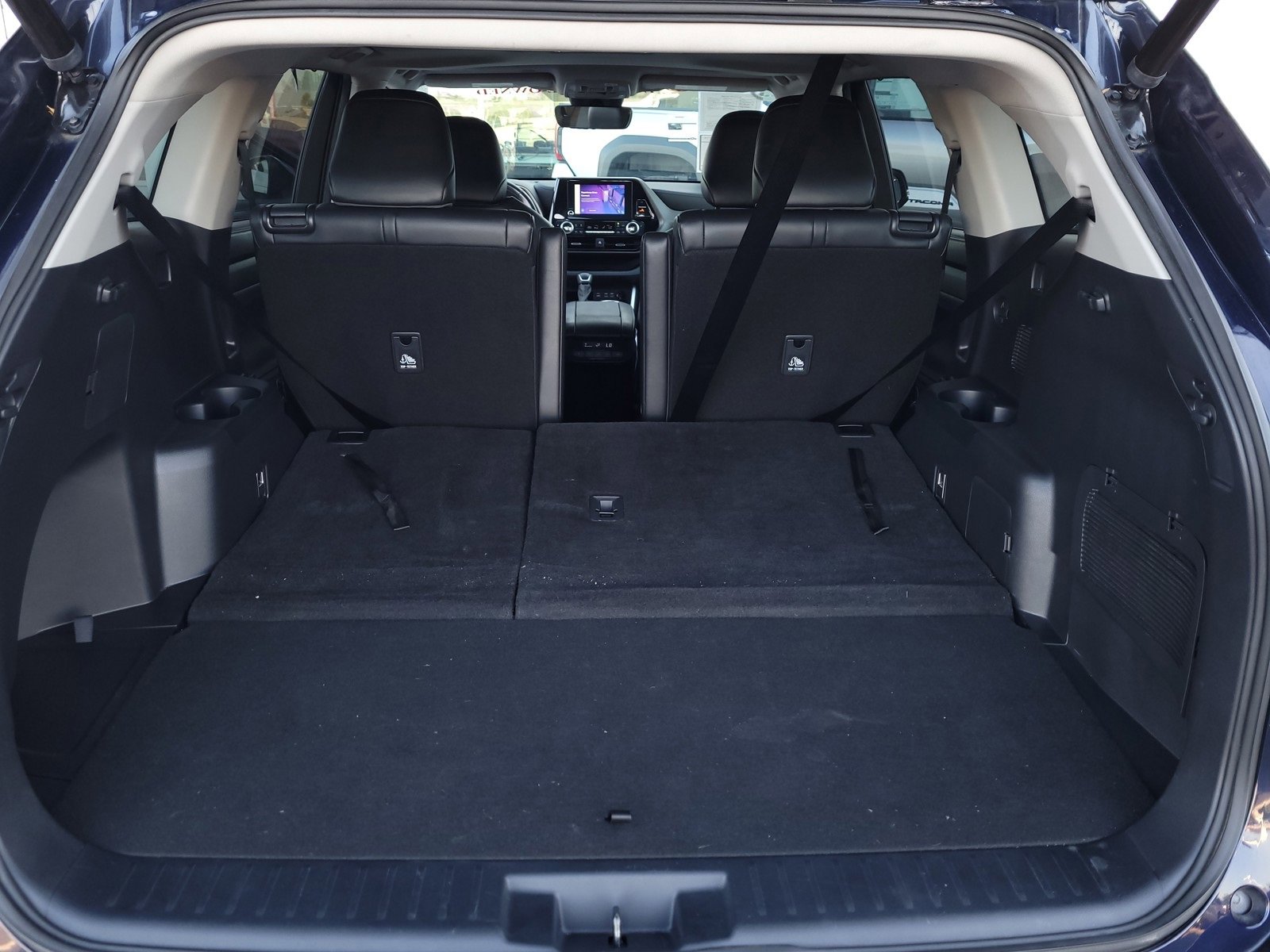 Certified 2023 Toyota Highlander XLE image 29