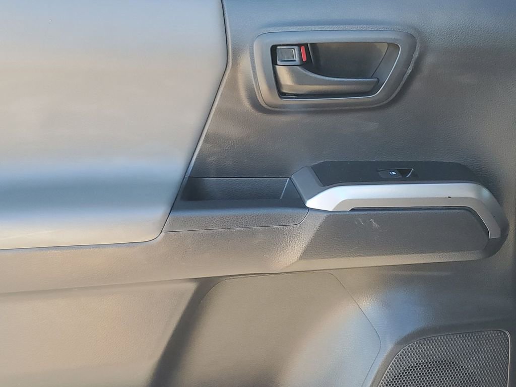 Used 2022 Toyota Tacoma SR5 image 41