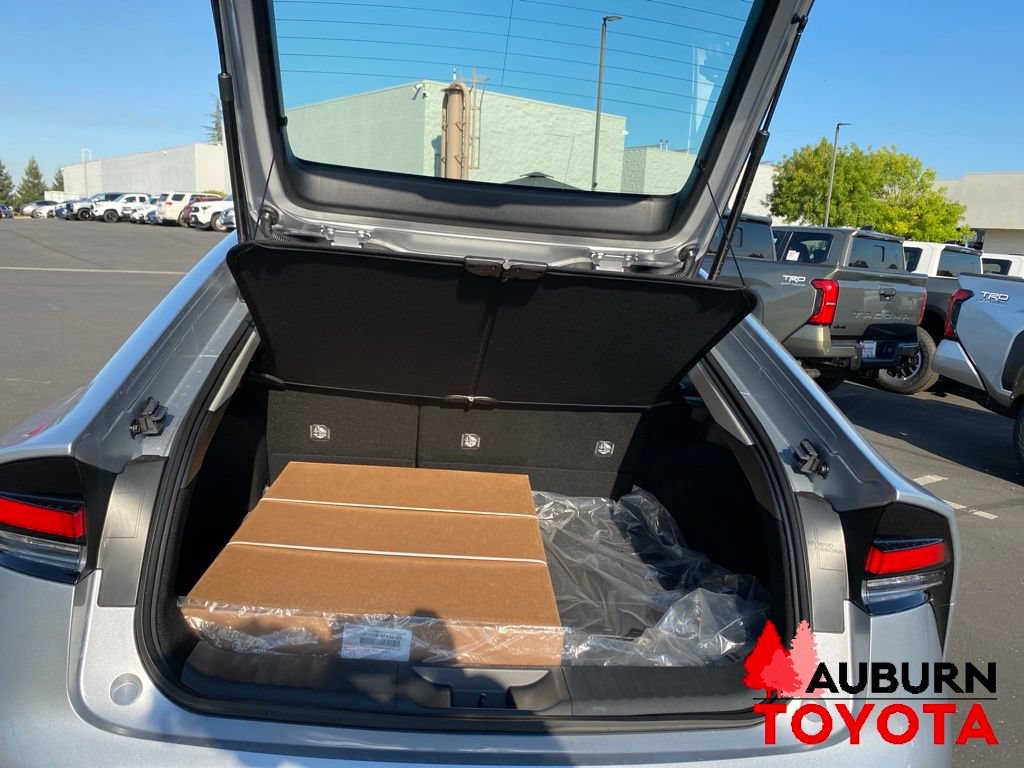 New 2027 Toyota Prius XLE FWD image 9