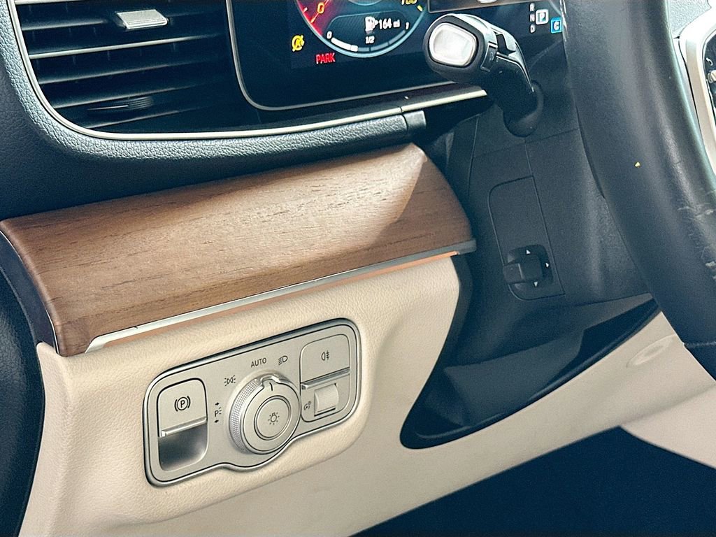 Used 2021 Mercedes-Benz GLE 350 w/ AMG Line Exterior image 10