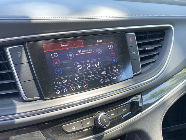 Used 2020 Buick Enclave Essence w/ Sport Touring Edition FWD image 22