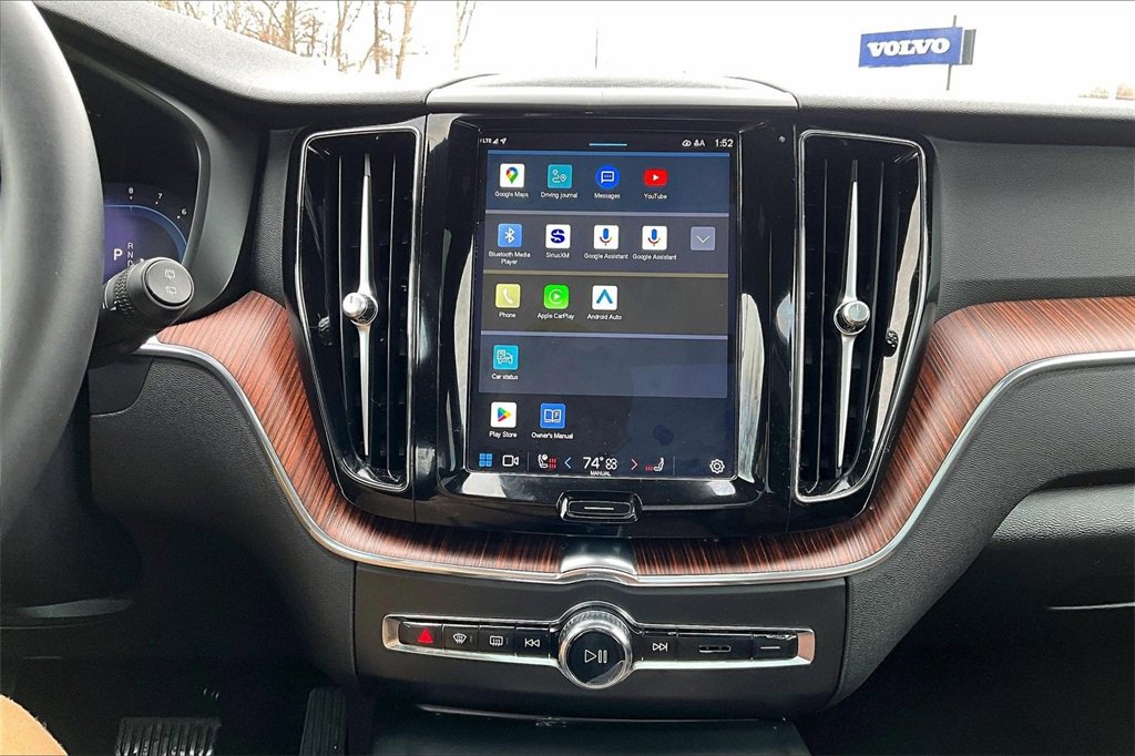 Used 2023 Volvo XC60 B5 Plus w/ Climate Package image 14