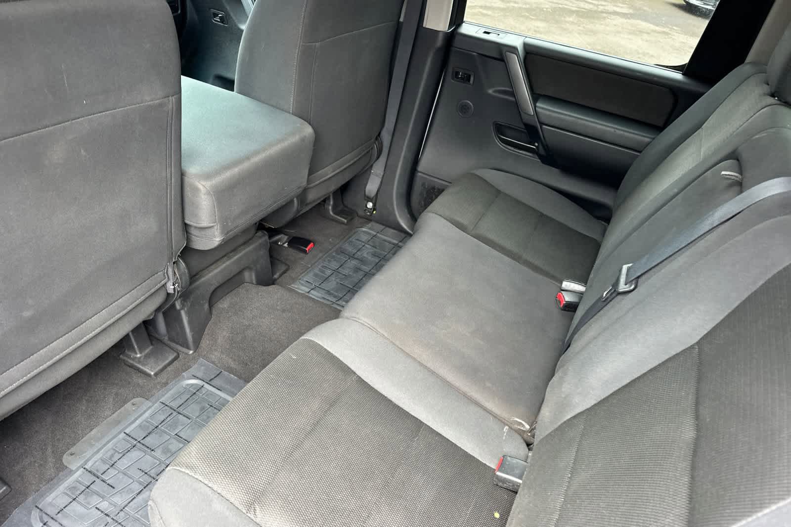Used 2014 Nissan Titan S AWD/4WD image 4