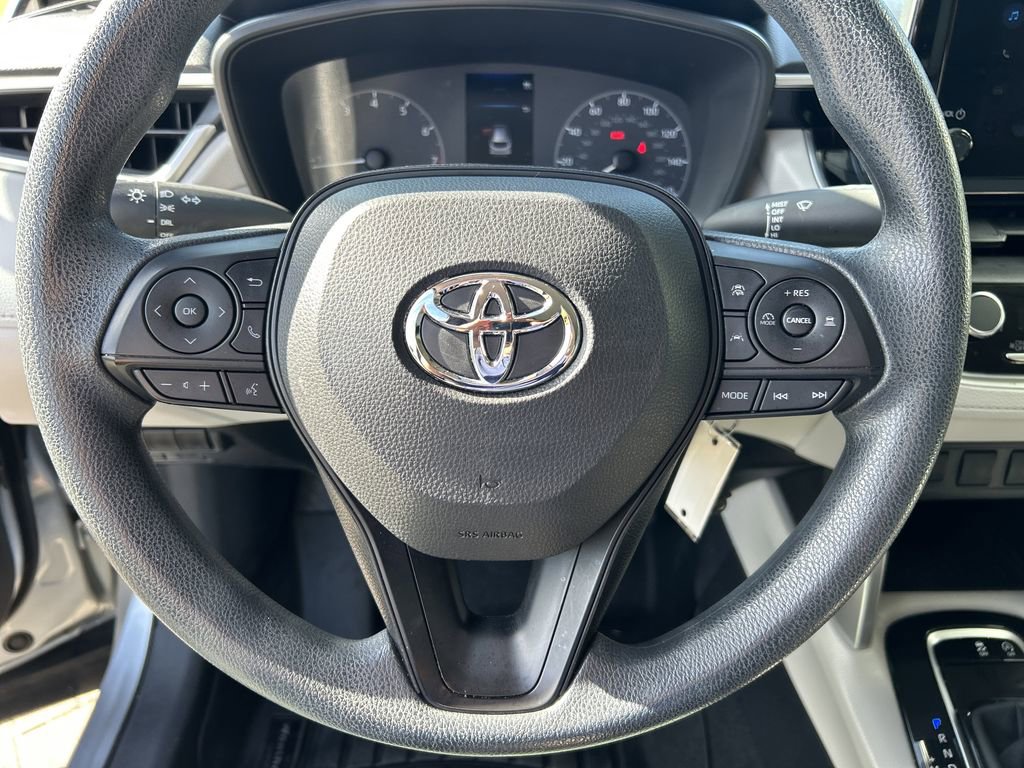 Used 2023 Toyota Corolla Cross L image 22