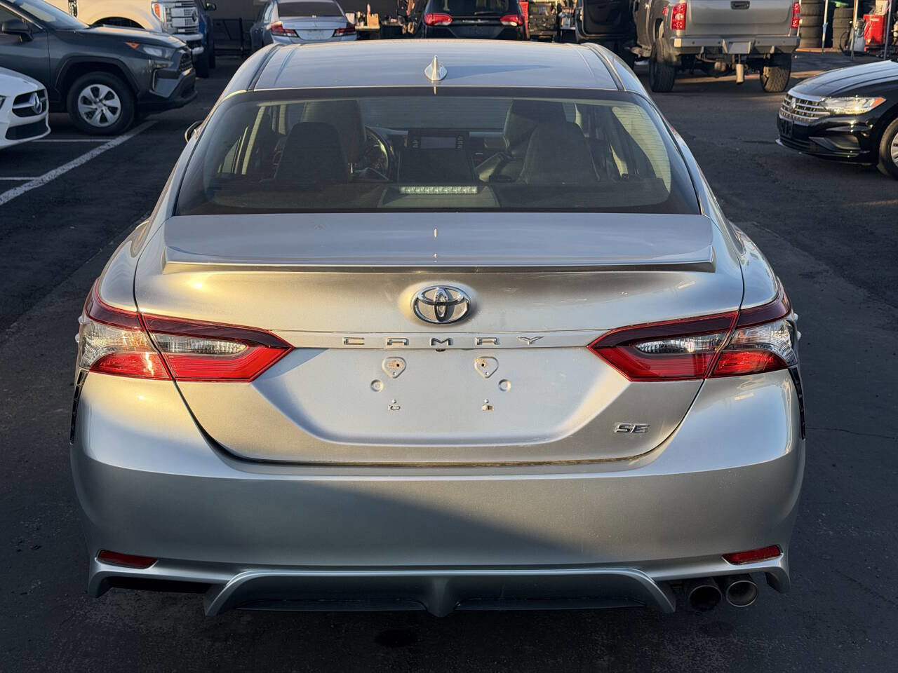 Used 2021 Toyota Camry SE image 9