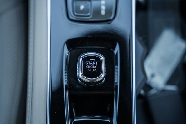 New 2026 Volvo XC90 B6 Plus image 27