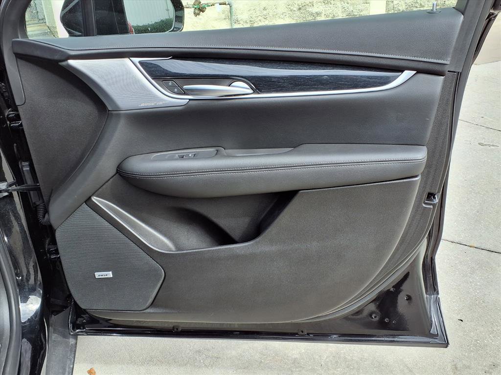 Certified 2025 Cadillac XT5 Premium Luxury image 11