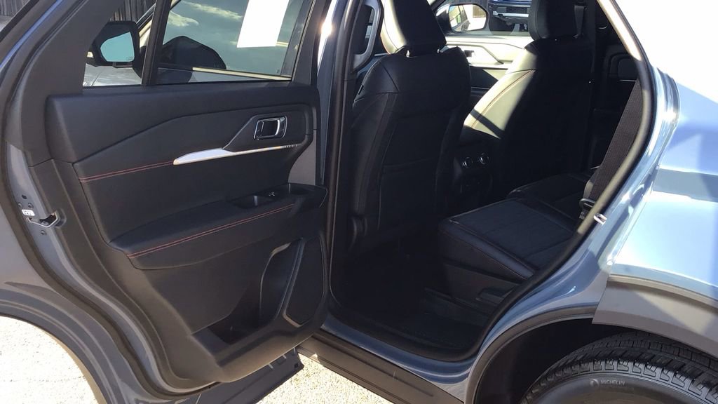 Used 2026 Ford Explorer ST-Line image 13